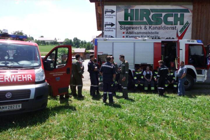 FF Weistrach: Öltreiben im Weistracherbach