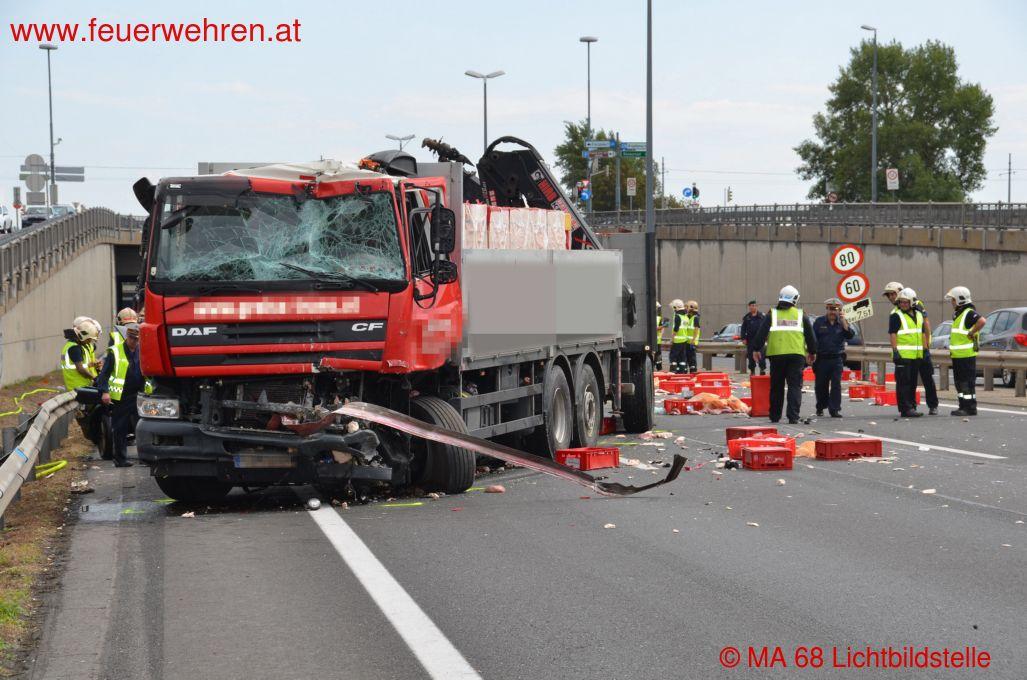 BF Wien: Massenkarambolage auf Autobahn