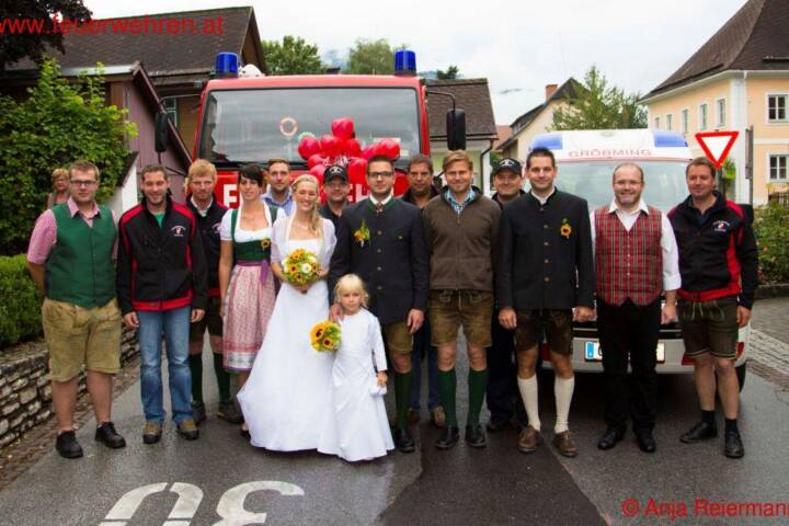 BFV Liezen: Erste Feuerwehrhochzeit bei der FF Gröbming