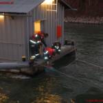 BF Wien: Einsatztaucher bergen Pkw aus Donaukanal