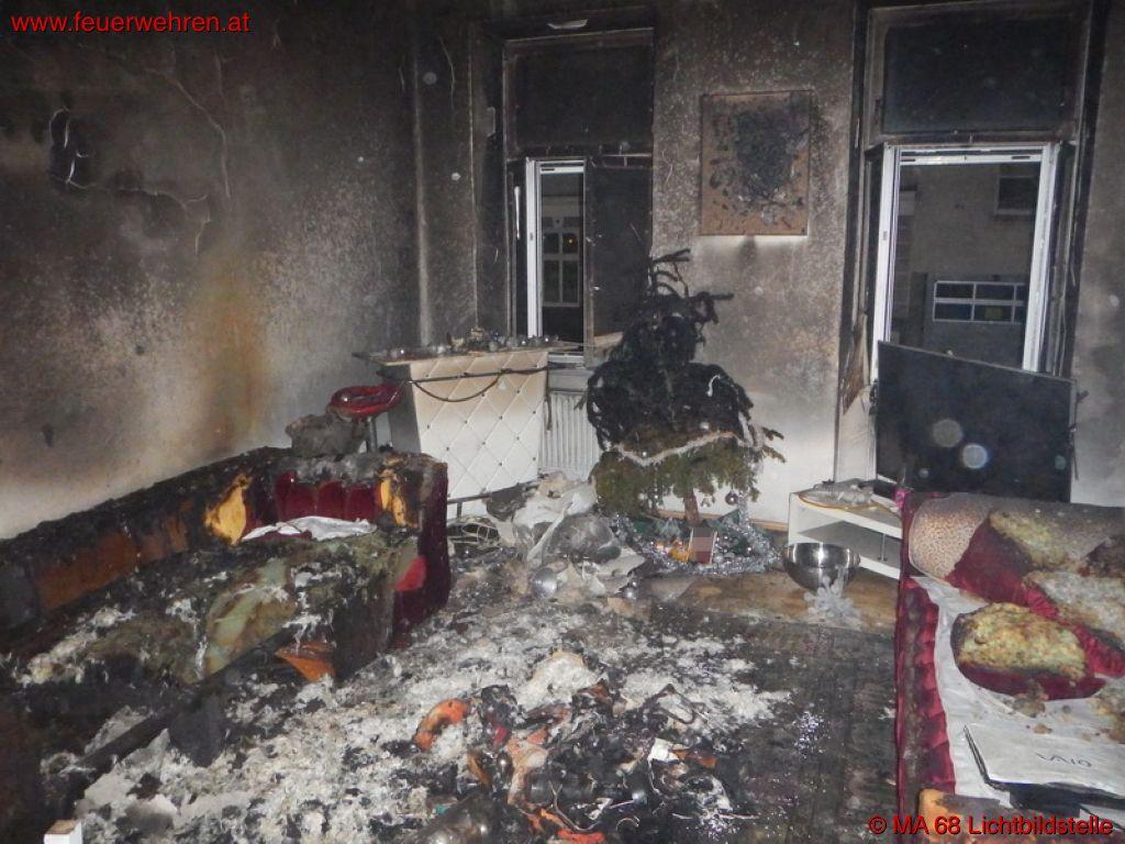 BF Wien: Schwerverletzte bei Zimmerbrand reanimiert