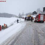 BFV Liezen: Dauereinsatz durch Verkehrsunfälle auf Schneefahrbahn