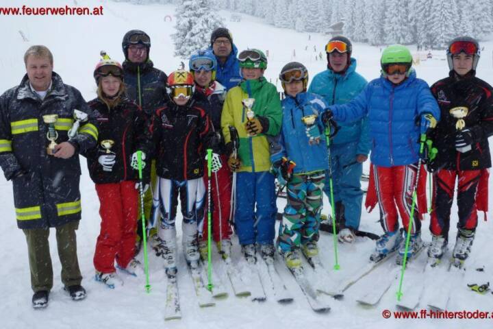 FF Hinterstoder: Erfolgreicher Bezirksjugendschitag für die Feuerwehrjugend