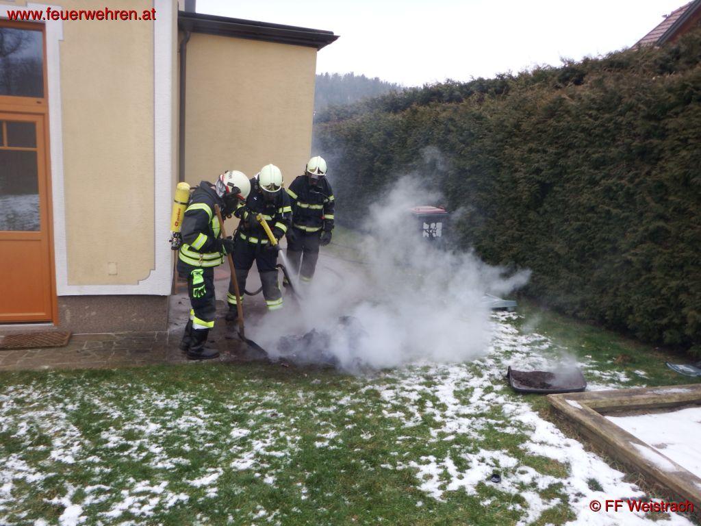 FF Weistrach: Müllbehälterbrand