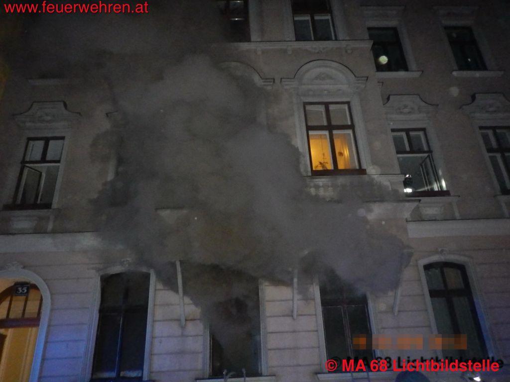BF Wien: Wohnungsvollbrand in Wien-Leopoldstadt