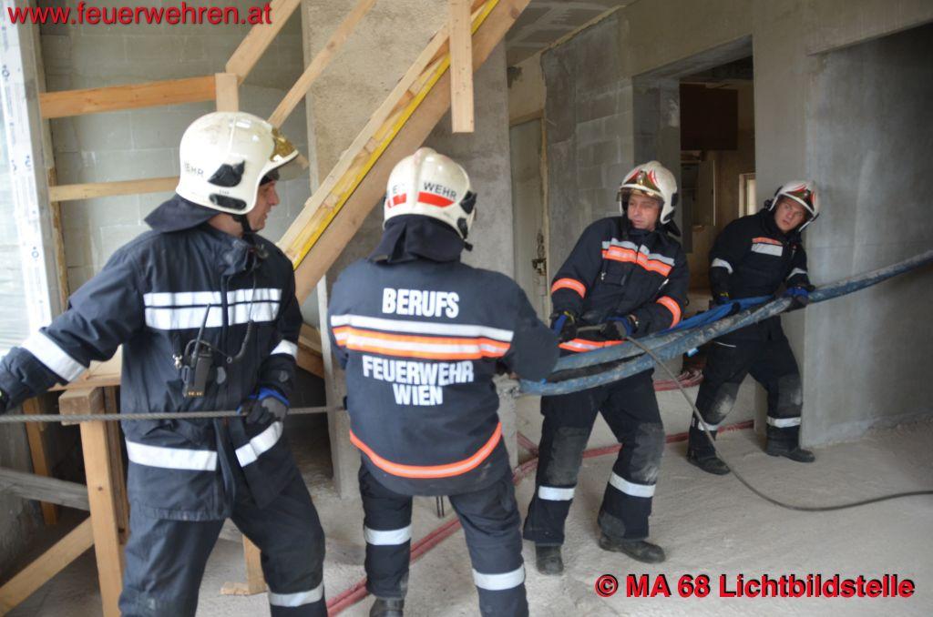 BF Wien: Loses Baugerüst