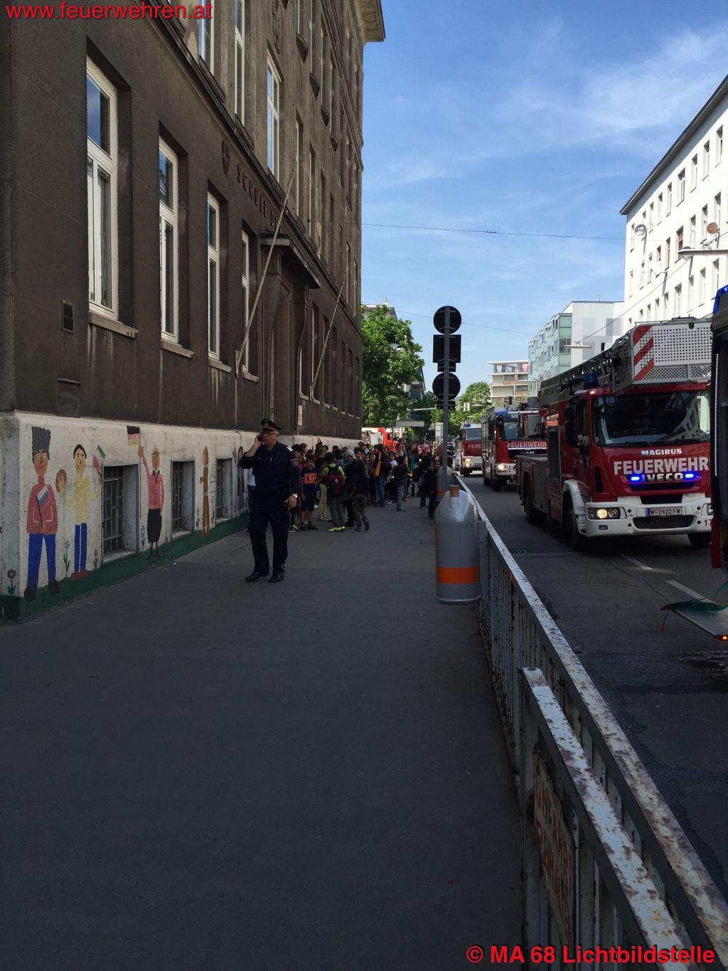 BF Wien: Brand in Schule