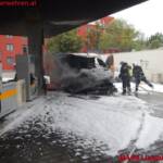 BF Wien: Fahrzeugbrand in einer Tankstelle