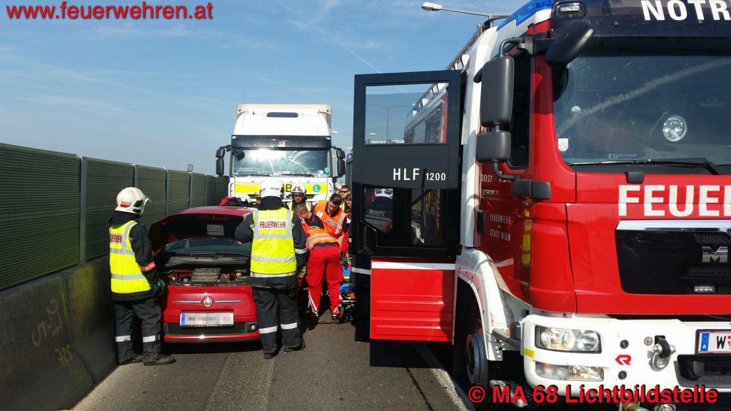 BF Wien: Verkehrsunfall A 23