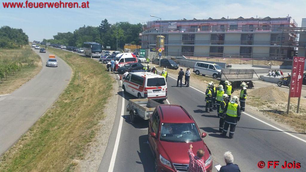 FF Jois: Zwei Verletzte bei Verkehrsunfall in Jois