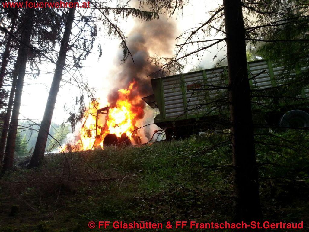 BFVDL: Traktorbrand auf L148 in Kärnten