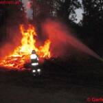 BFVDL: Weggeworfene Zigarette setzt Wald in Brand