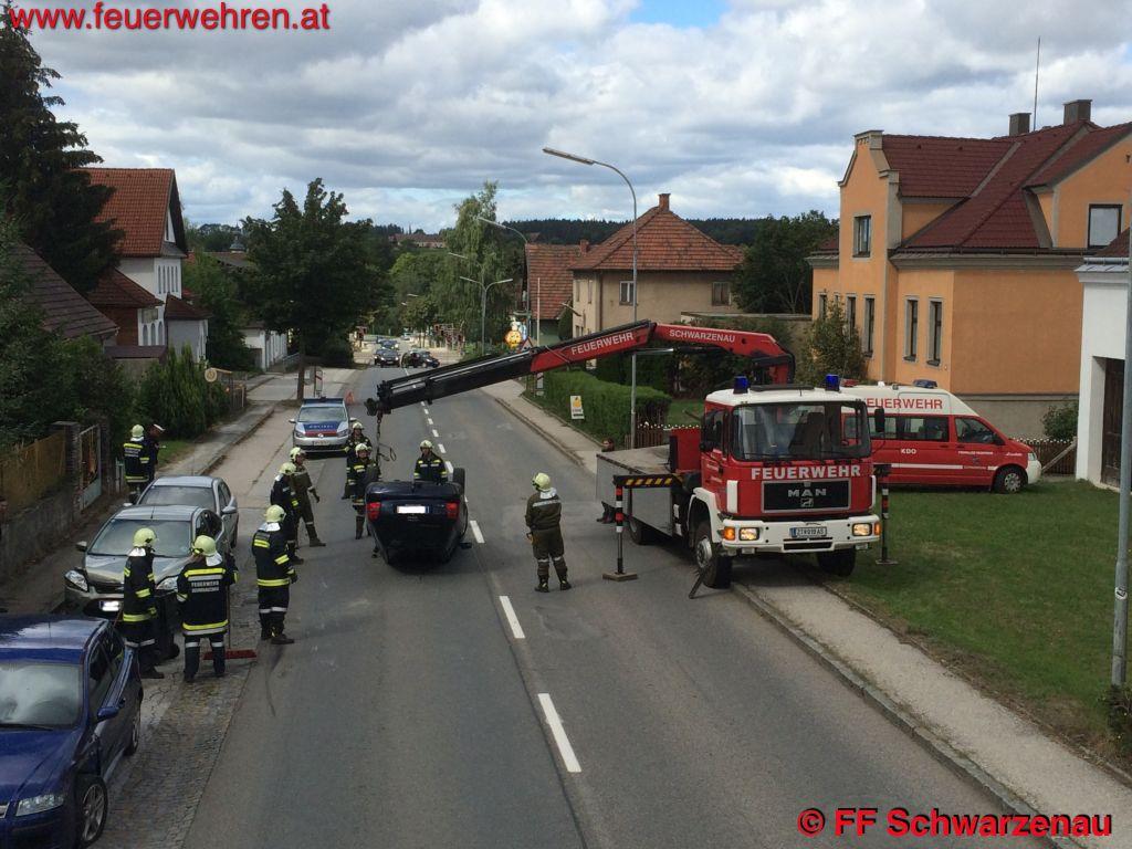 FF Schwarzenau: Verletzter nach Fahrzeugüberschlag