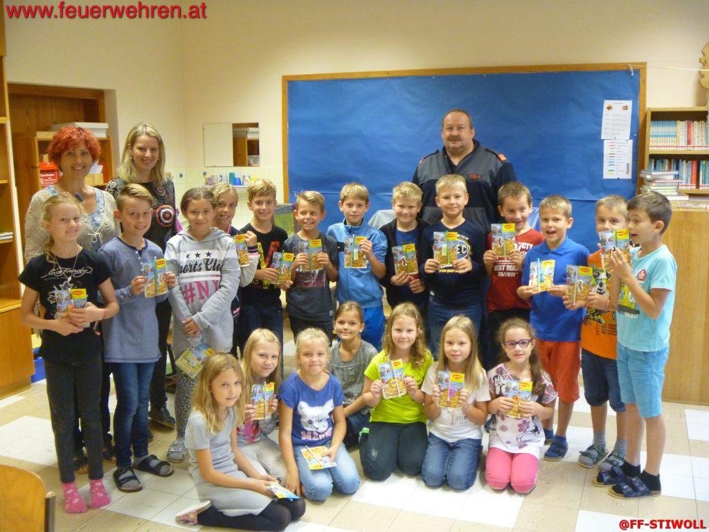 FF Stiwoll: Besuch der Volksschule Stiwoll zum Schulbeginn