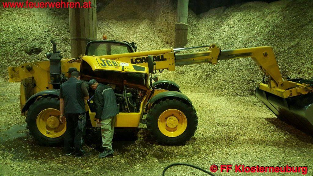 FF Klosterneuburg: Baggerbrand Stift Klosterneuburg