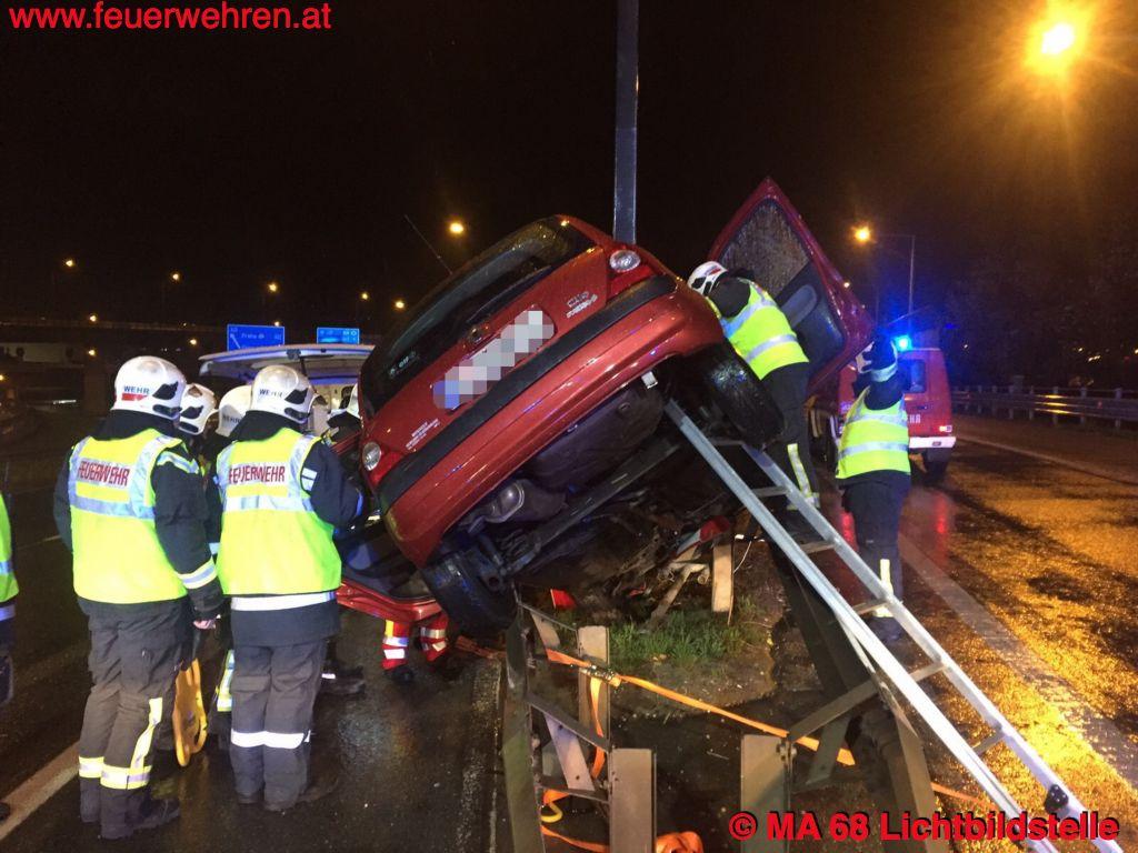 BF Wien: Verkehrsunfall auf Autobahn