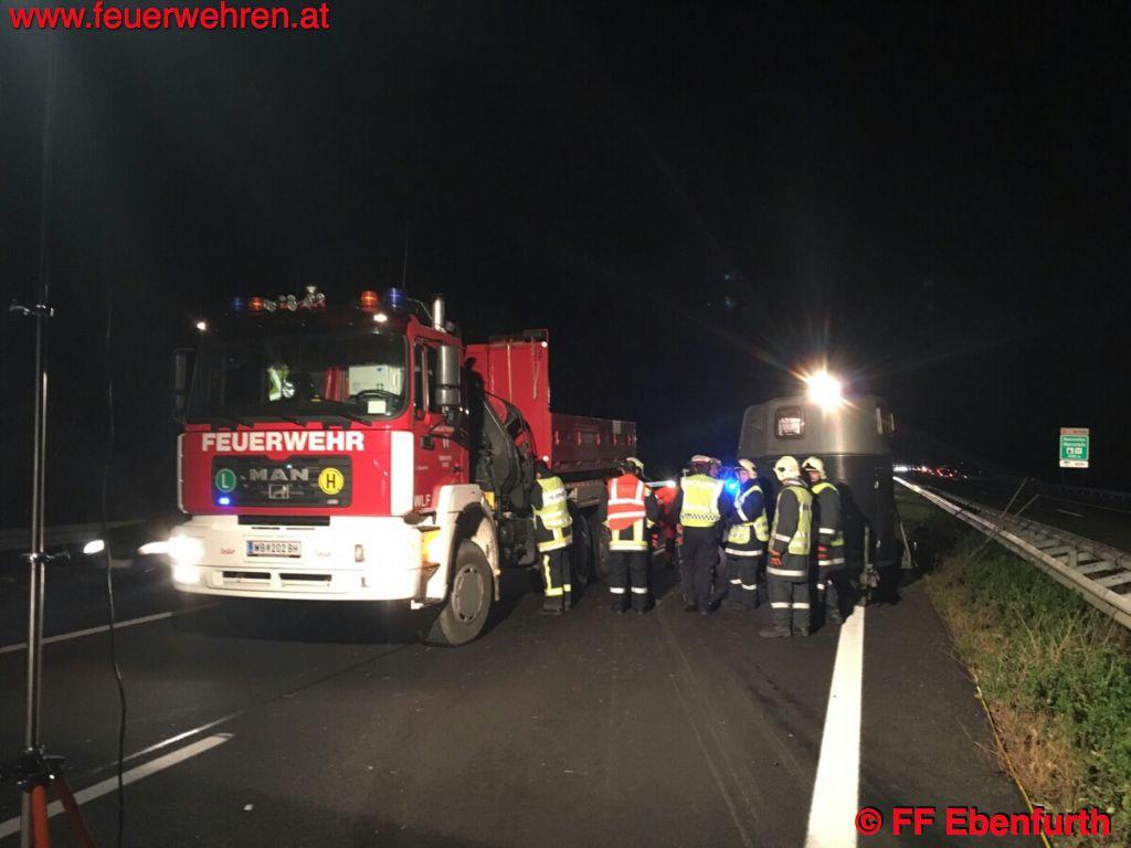 FF Ebenfurth: Fahrzeugbergung Neufeld A3