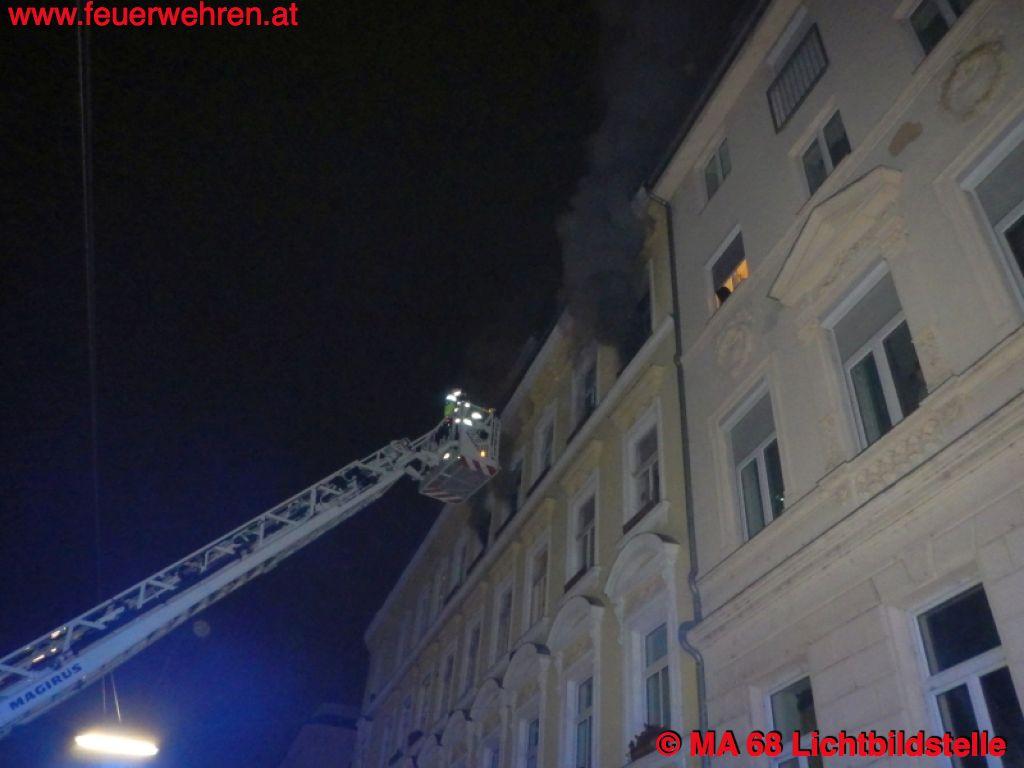 BF Wien: Zwei Hunde sterben bei Zimmerbrand