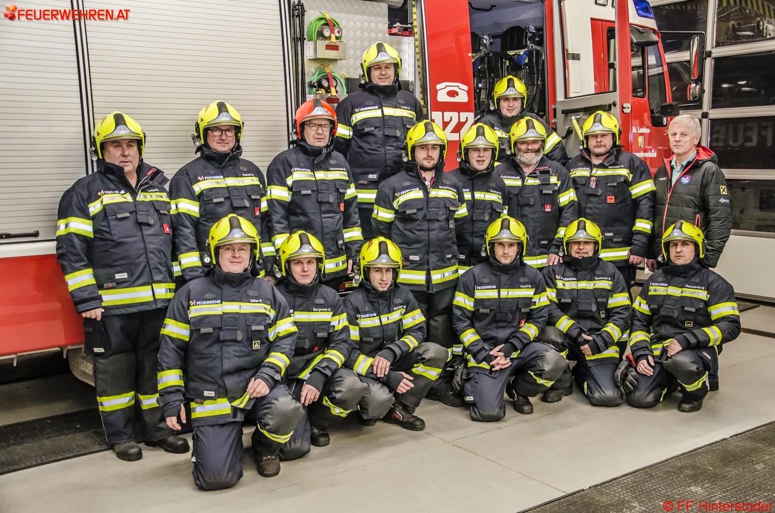Zeitgemäße Einsatzbekleidung für die Feuerwehr Hinterstoder