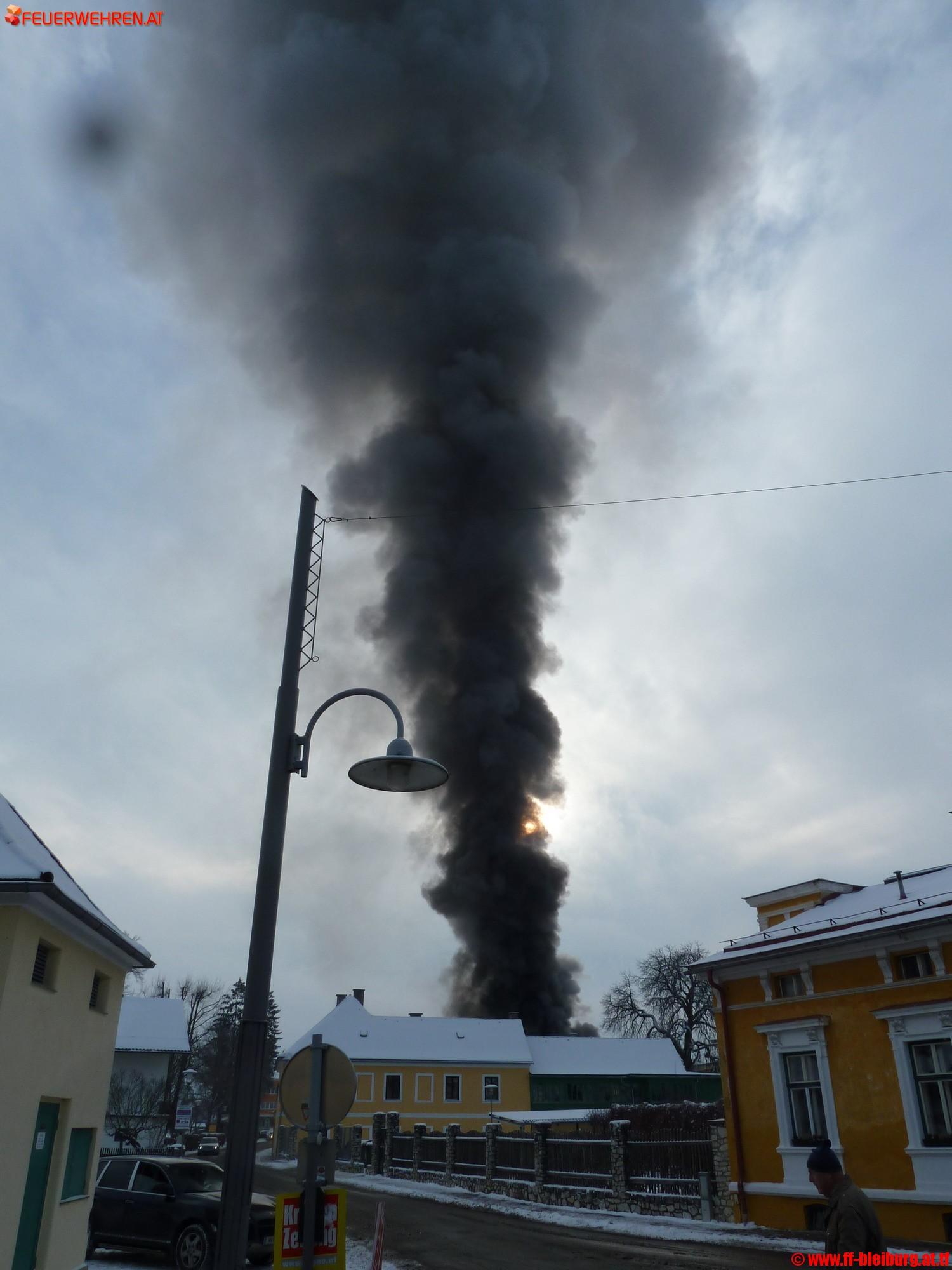 FF Bleiburg: Nebengebäudebrand in der Stadt Bleiburg