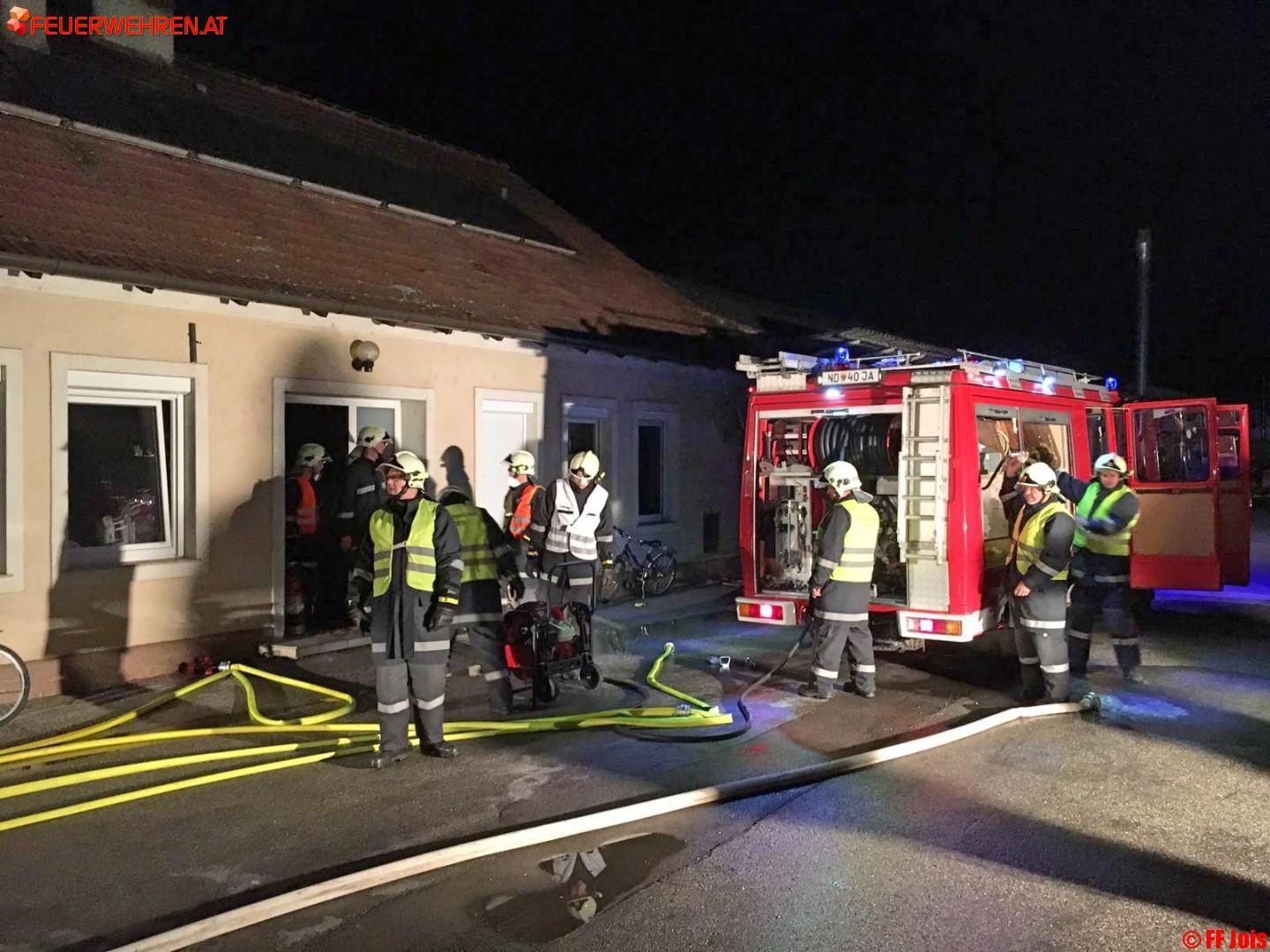 FF Jois: Brandeinsatz mit verletzter Person