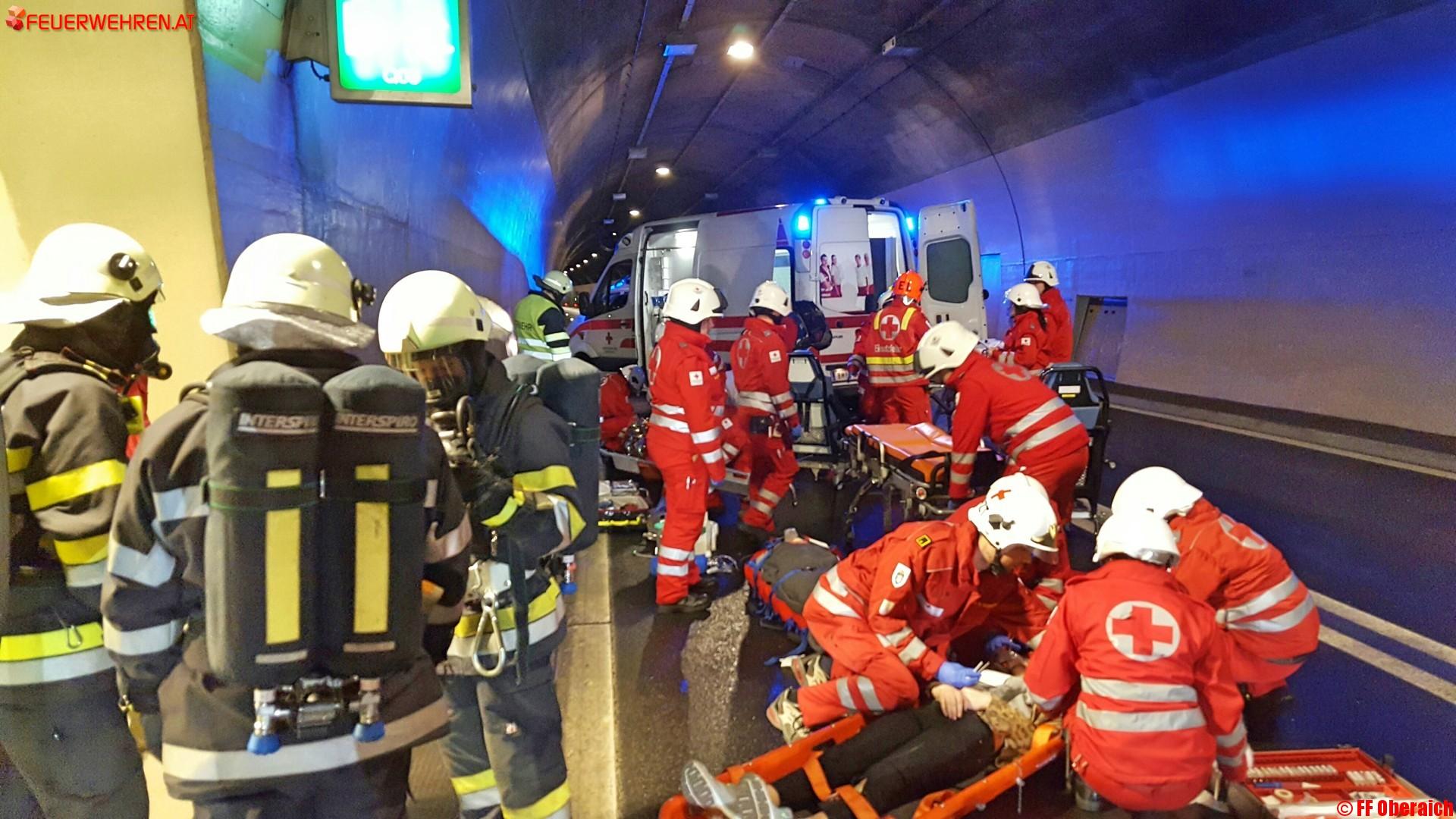 FF Oberaich: Tunnelübung S6 Tunnelkette Bruck