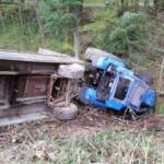 FF Stössing: Fahrzeugbergung nach Traktorabsturz