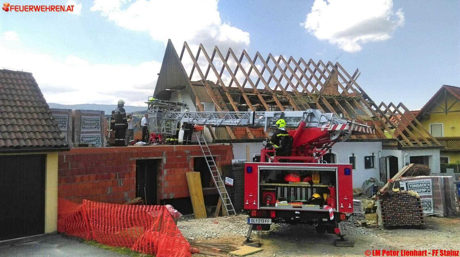 Menschenrettung mittels Drehleiter in St. Stefan ob Stainz