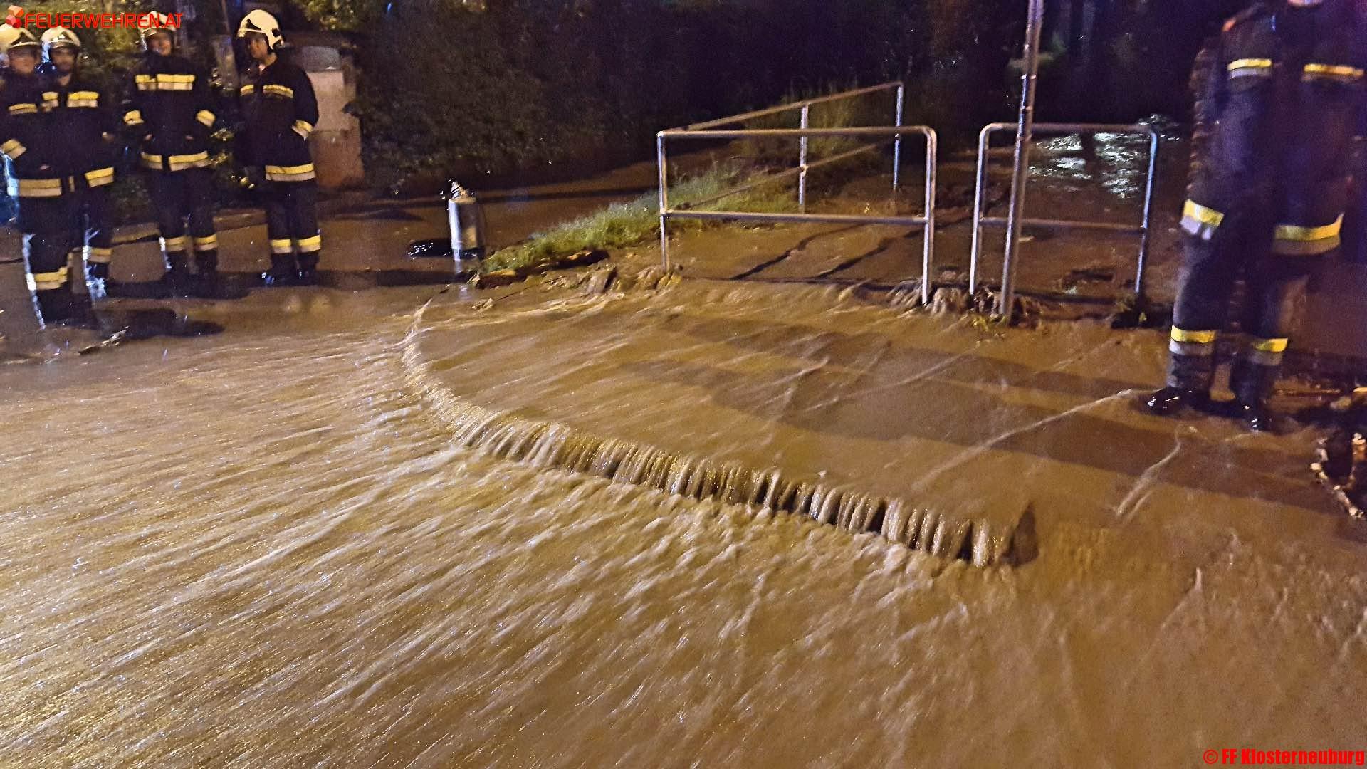 FF Klosterneuburg: Verklausung im Haselbach