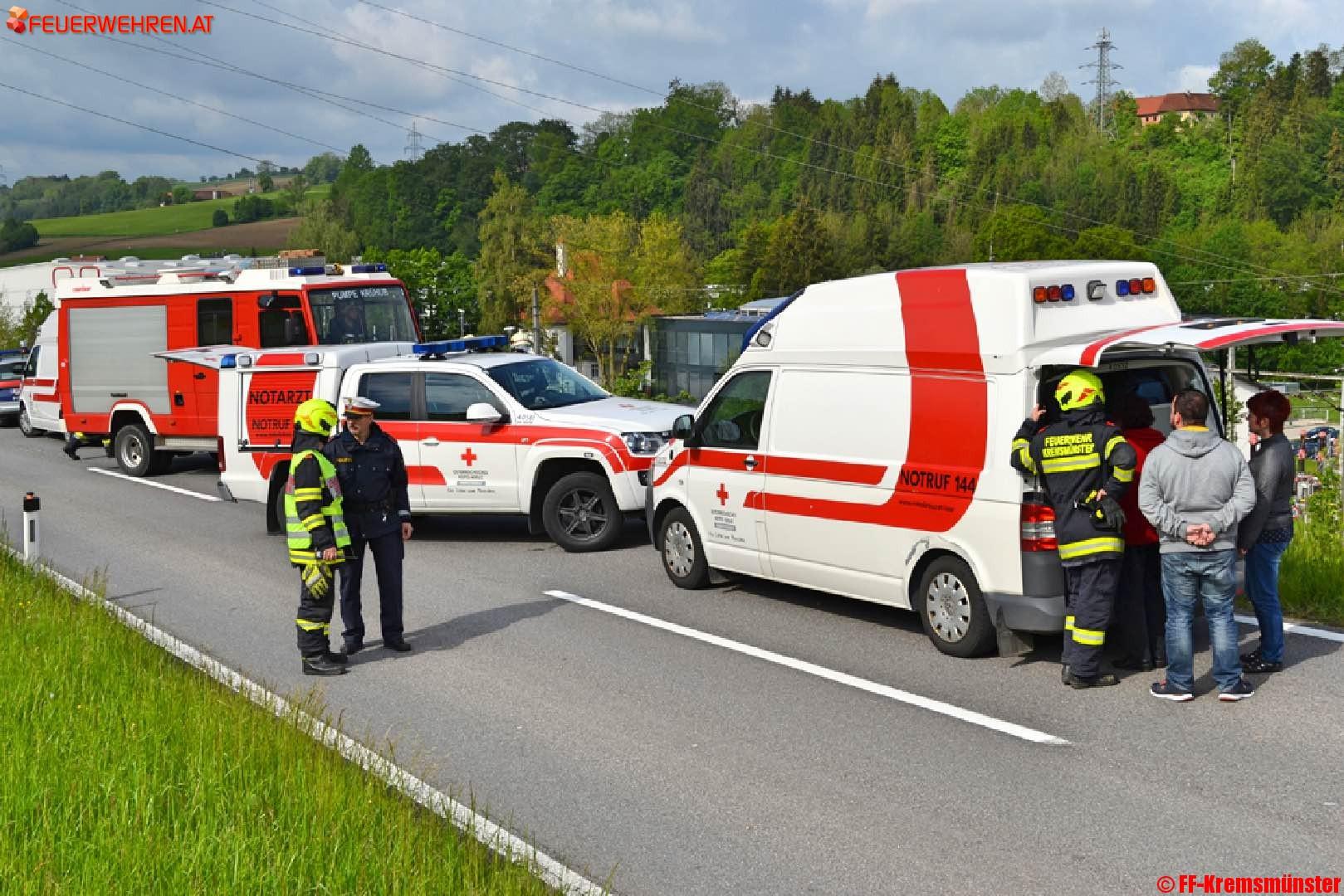 FF Kremsmünster: Verkehrsunfall Schlierbacher Landesstraße