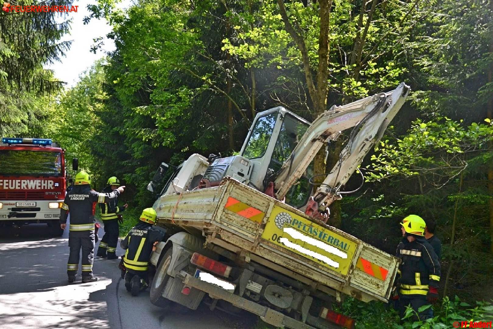 FF Andorf: Komplizierte Fahrzeugbergung