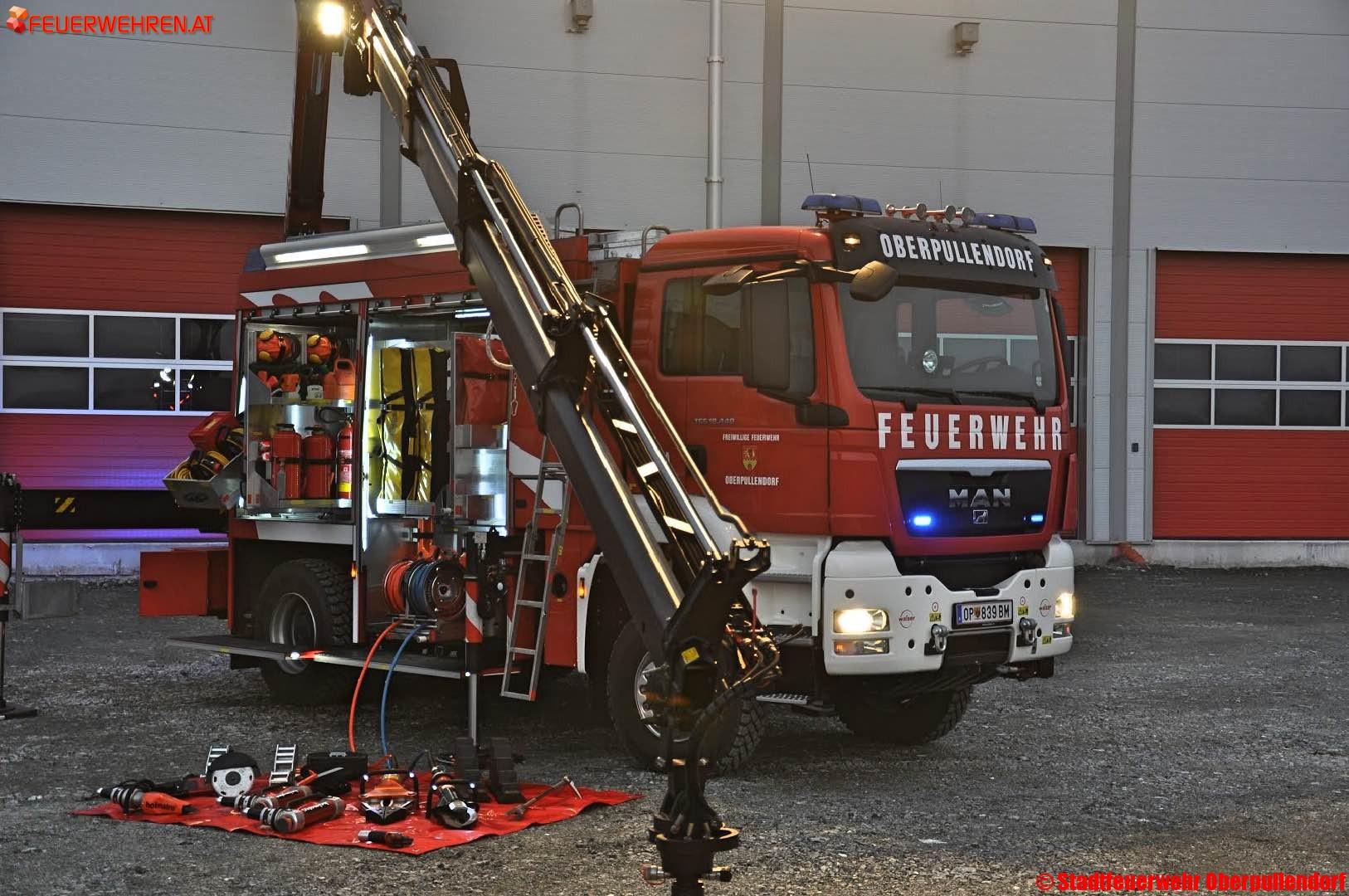 Stadtfeuerwehr Oberpullendorf: Schwerer Verkehrsunfall auf der S31