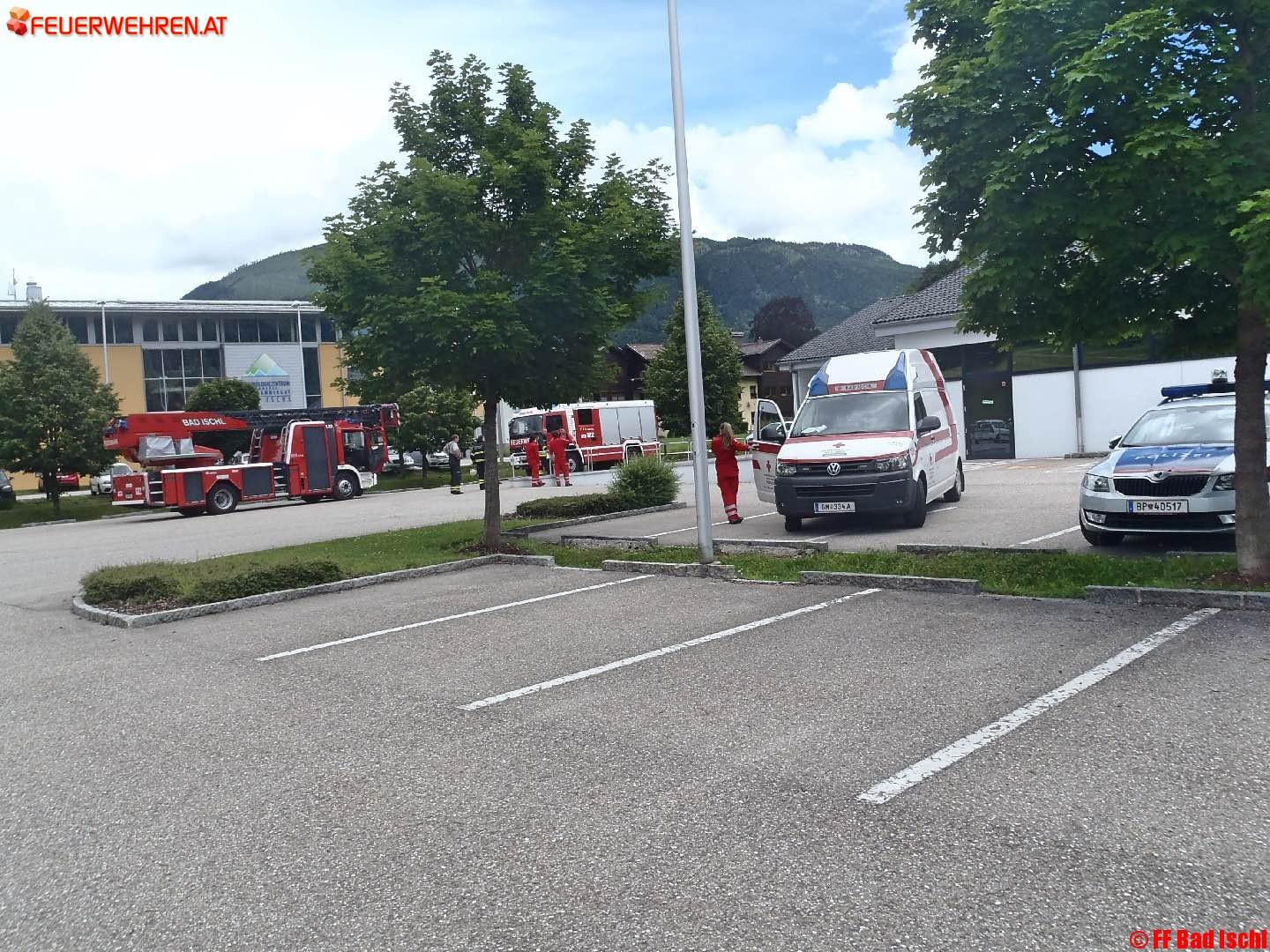 FF Bad Ischl: Gasgeruch in Supermarkt