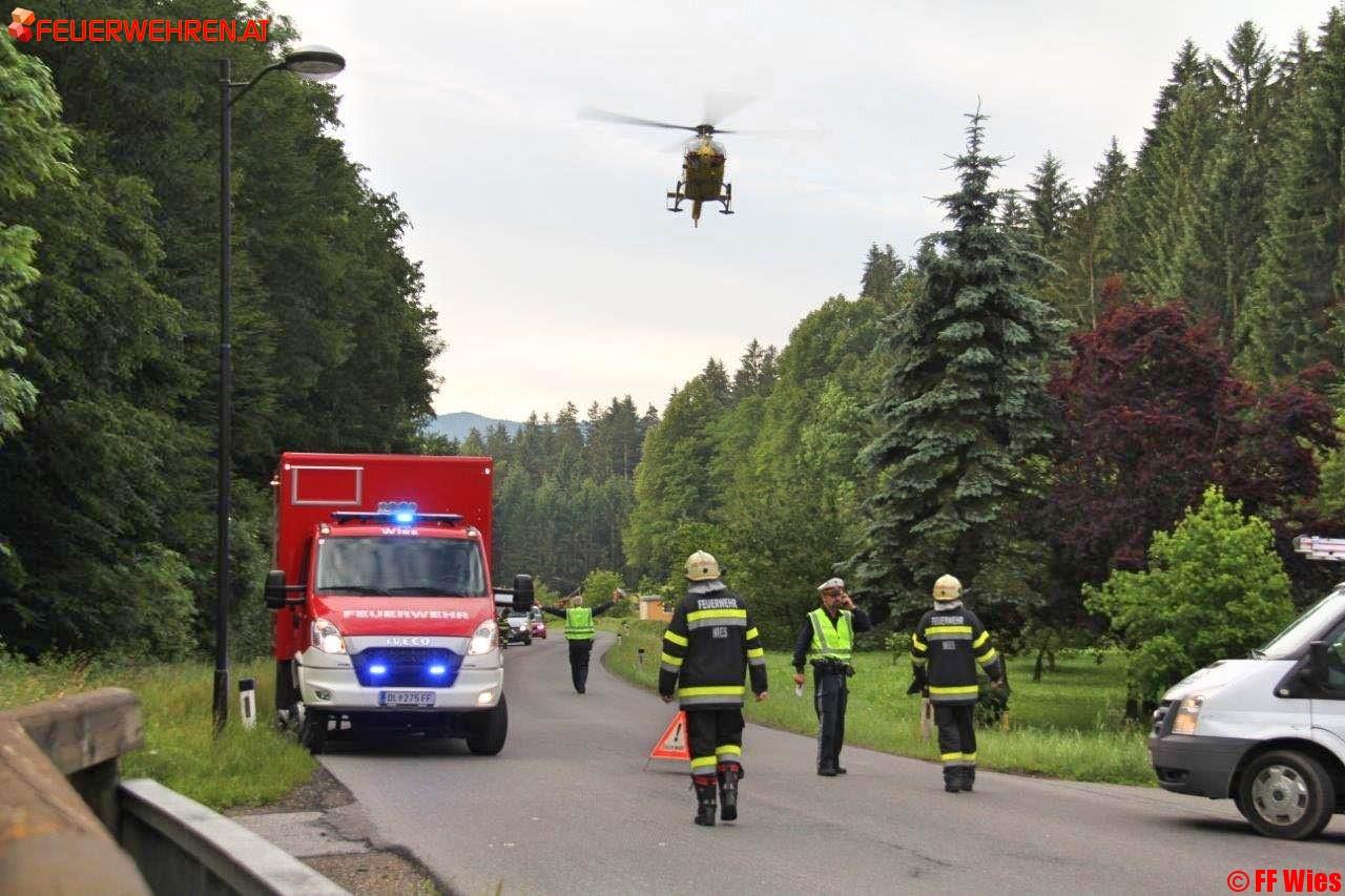BFVDL: Verkehrsunfall in Steyeregg fordert zwei Schwerverletzte