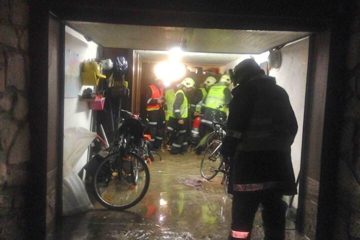 FF Jois: Keller unter Wasser