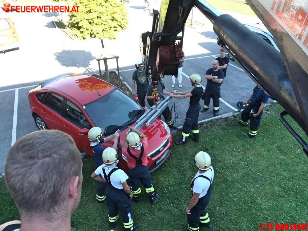 FF Bad Ischl: Fahrzeugbergung