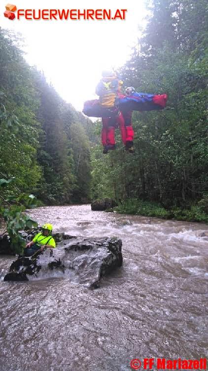FF Mariazell: Menschenrettung aus der Salzaklamm