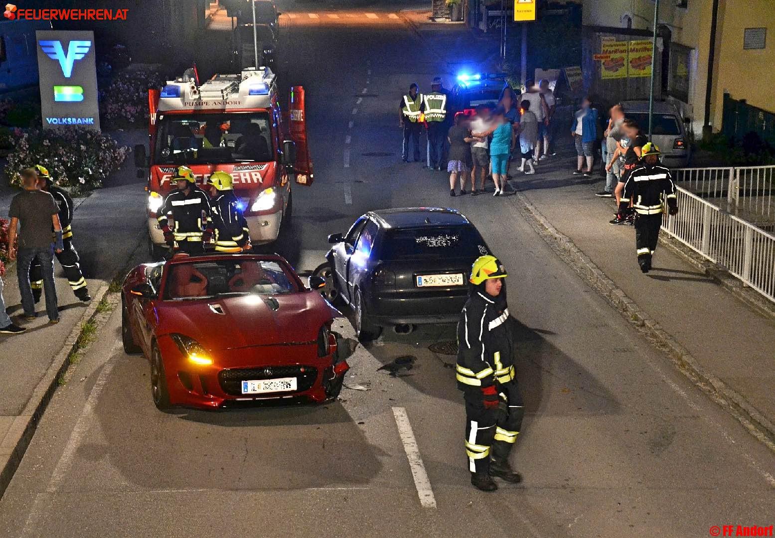 FF Andorf: Verkehrsunfall auf der Prambrücke