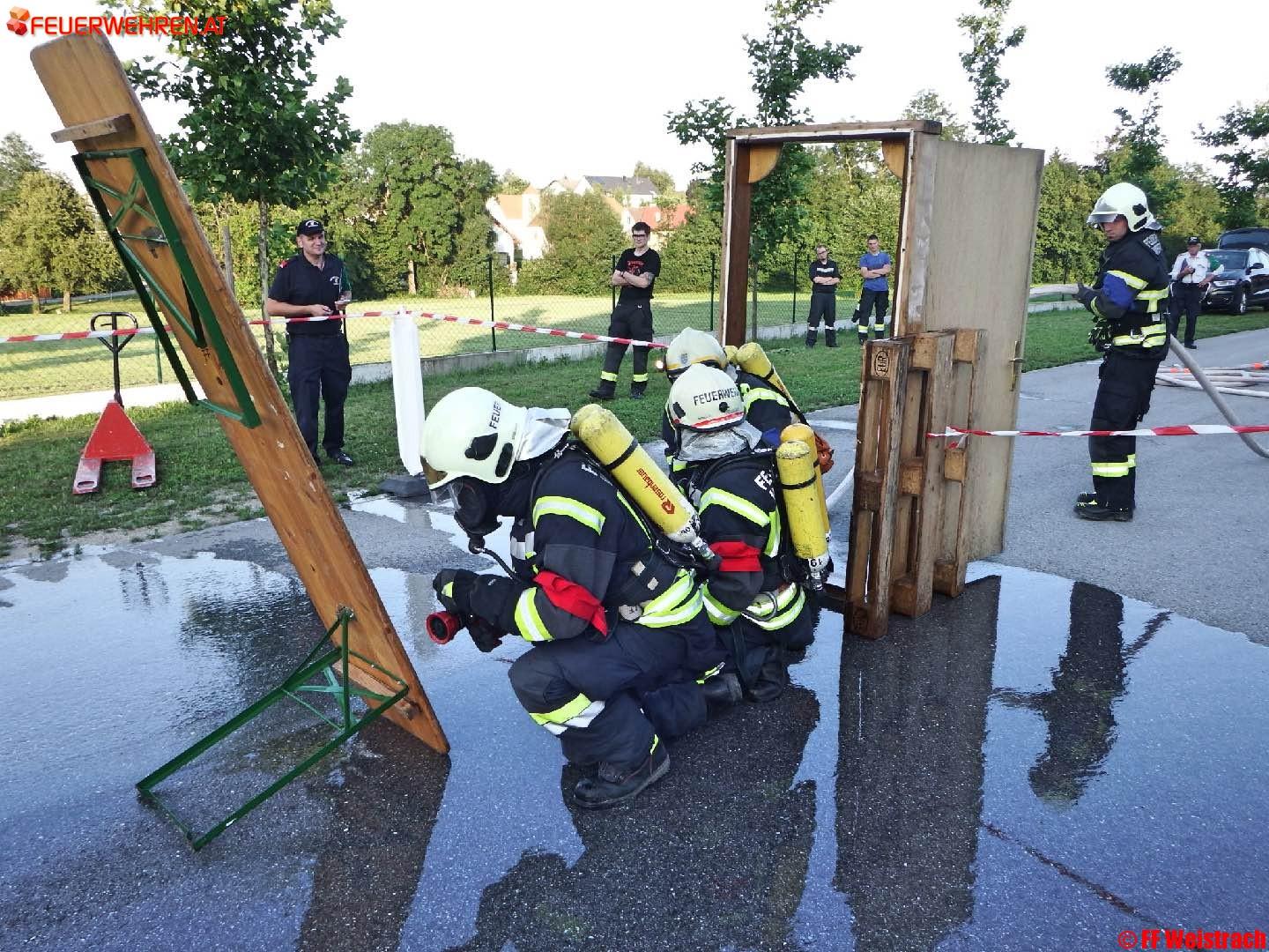 FF Weistrach: Ausbildungsprüfung Löscheinsatz in GOLD bestanden