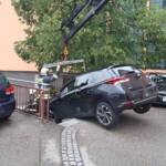 Ungewöhnliche Fahrzeugbergung in Bad Ischl