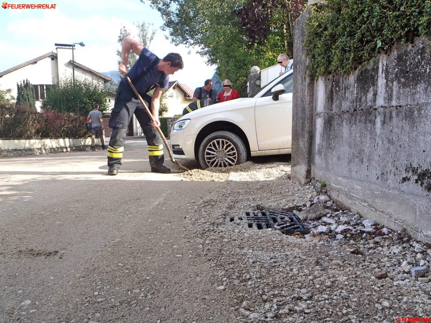FF Bad Ischl: PKW-Bergung