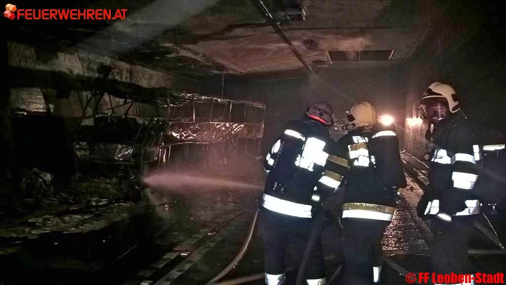Brennender Bus im Gleinalmtunnel und Verkehrsunfall auf S6