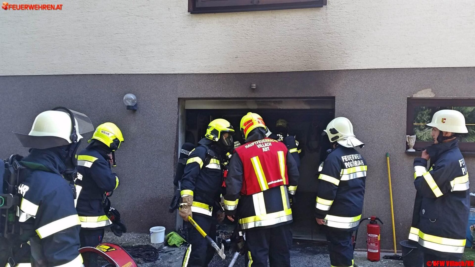 Garagenbrand in Villach fordert zwei Feuerwehren