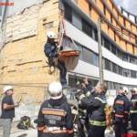 BF Wien: Bauarbeiter stürzt 8 Meter tief ab
