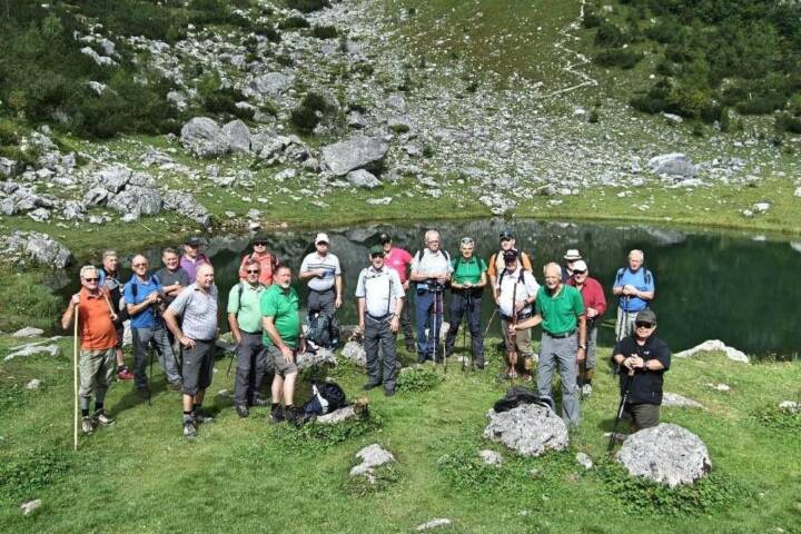 BFV Liezen: Almwanderung der Feuerwehrsenioren des Abschnittes Gröbming zum Schwarzensee im Kleinsölktal