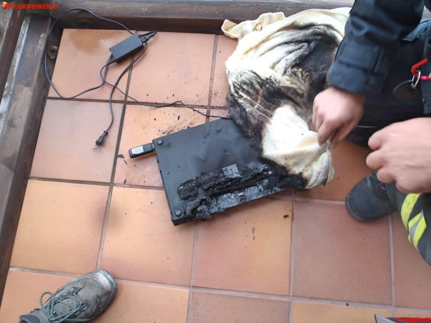 FF Bad Ischl: Laptop geriet in Brand