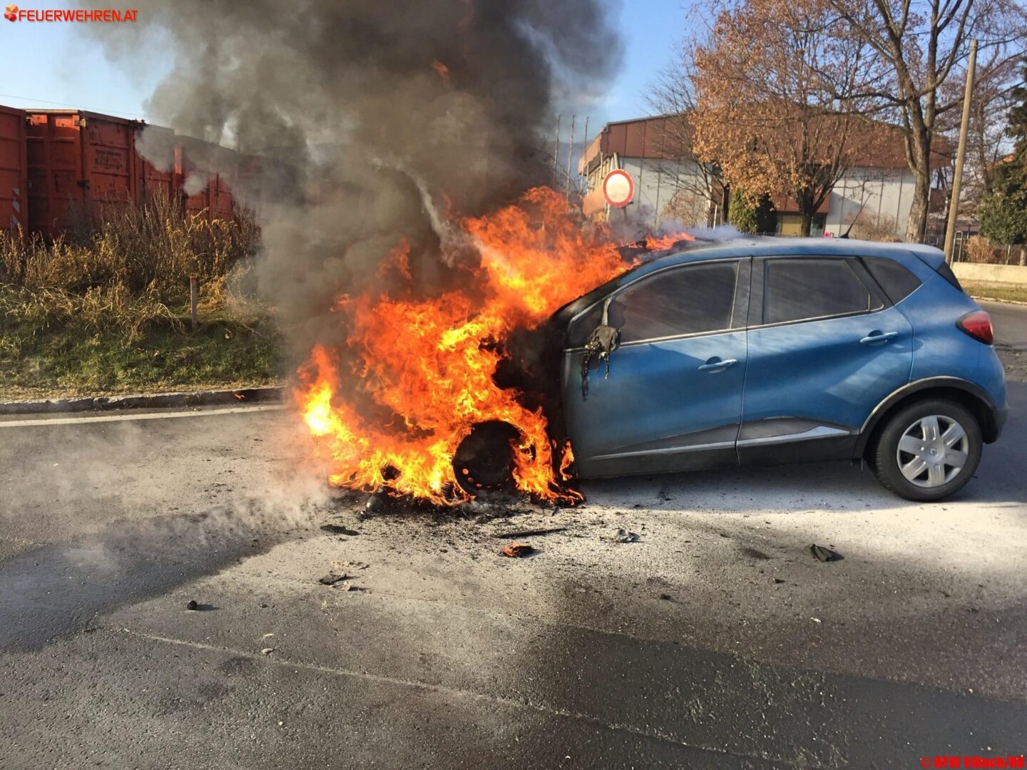 Fahrzeugvollbrand in Villach