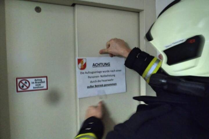 FF Bad Ischl: Eingeschlossene Person aus Aufzug gerettet
