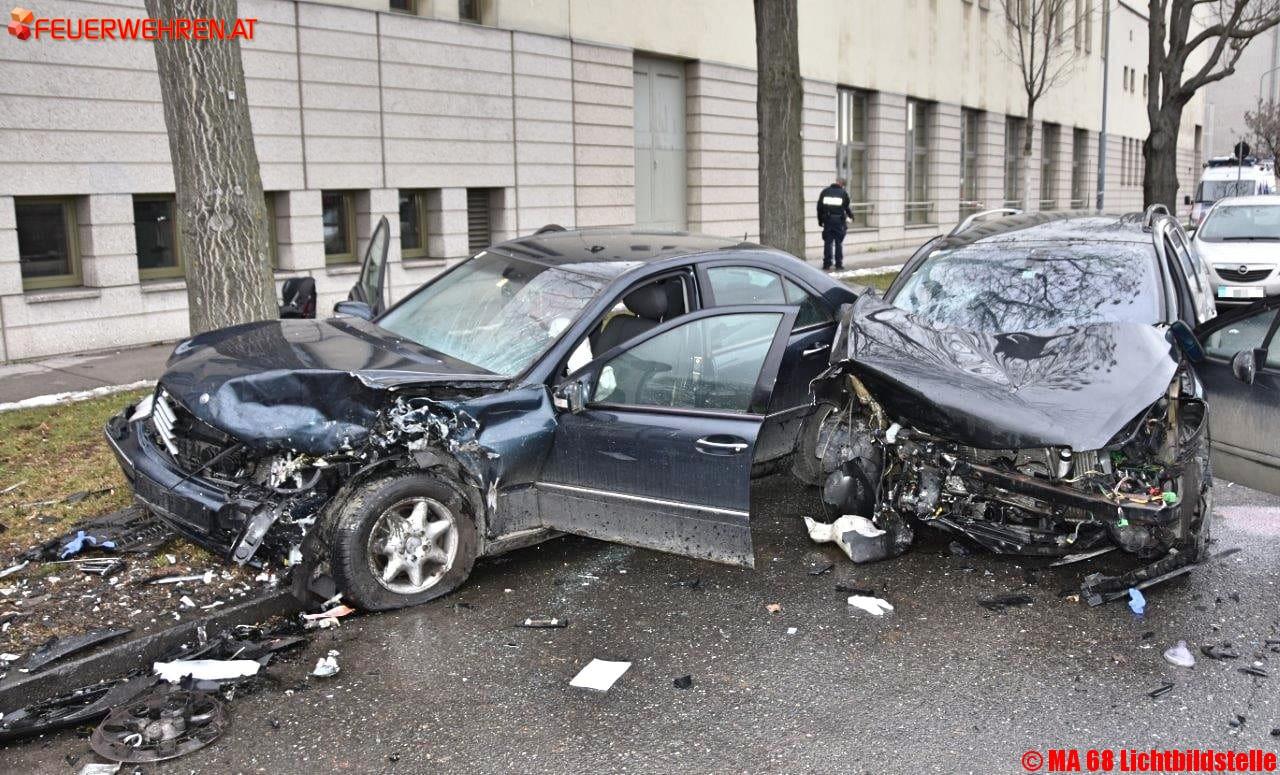BF Wien: Schwerer Verkehrsunfall im 3. Bezirk