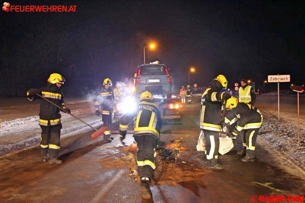 FF Thörl: Schwerer Verkehrsunfall auf der Mariazellerbundesstraße